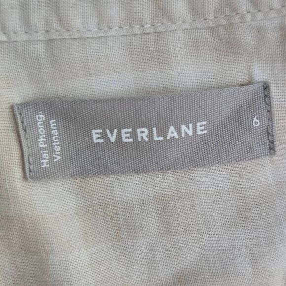 Everlane Button Down Shirt Size 6 Lightweight 100% Cotton Comfort - Picture 4 of 5